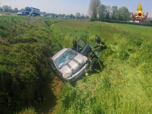 Incidente stradale nella zona di Casalbuttano, due feriti