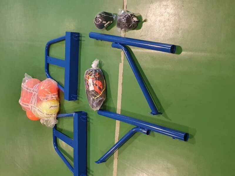Consegnate nuove attrezzatture sportive alle scuole