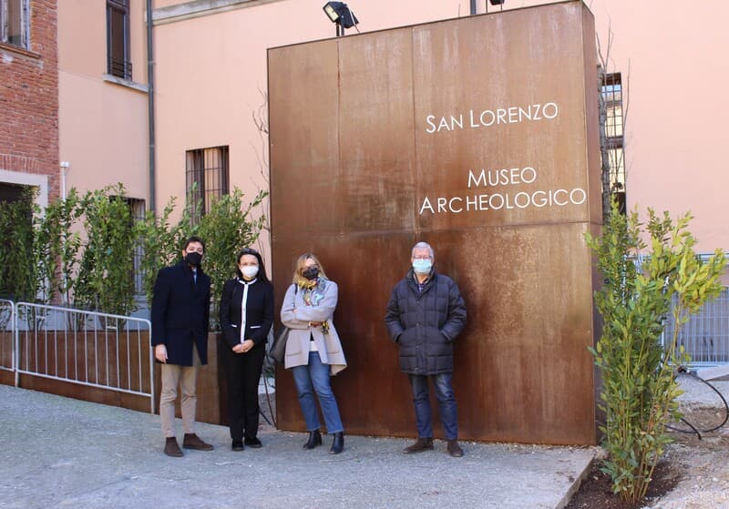 Grazie al Rotary Club piantumate querce e siepi nel cortile della chiesa di San Lorenzo