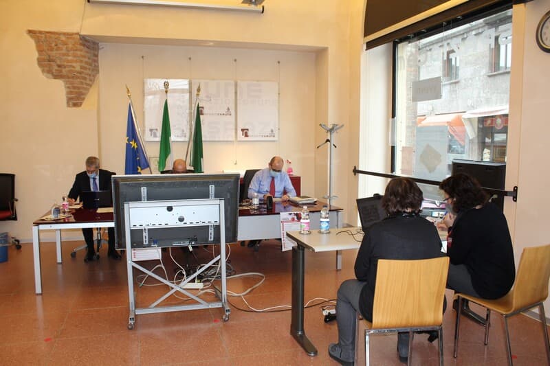 CONSIGLIO COMUNALE Ventura e l'opposizione all'attacco sul piano energetico, la maggioranza difende le scelte fatte