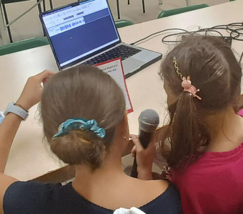 Piadena pensa ai ragazzi: progetti per coinvolgerli con podcast, murale, teatro