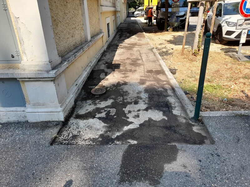 Lavori di messa in sicurezza dei marciapiedi in numerose vie cittadine