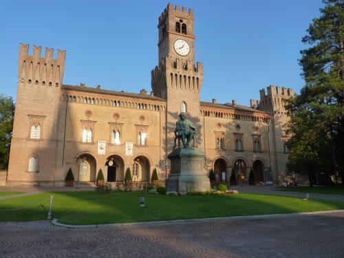 A Busseto incidente coinvolge giovane cremonese: illesa