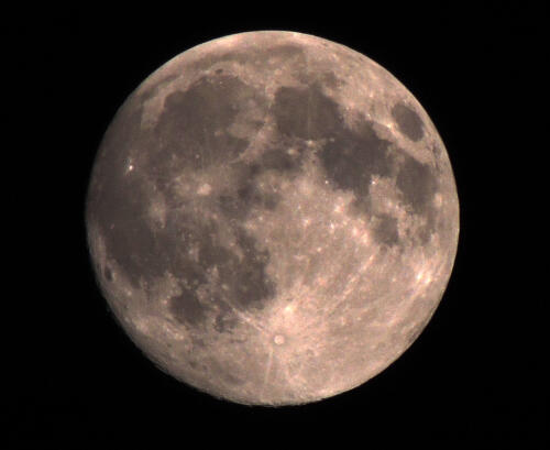 La super luna del castoro catturata dall'Eremita del Po