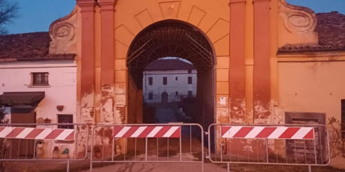 Sabato incontro pubblico sul futuro dello storico portale d'ingresso della storica cascina Maggi Stanga