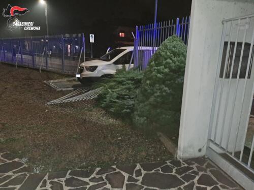 Rivolta d'Adda, ha incidente ma rifiuta etilometro: denuncia, ritiro patente e sequestro del veicolo
