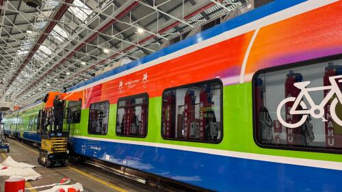 Gli assessori Pasquali e Zanacchi in visita all'impianto di manutenzione di Trenord