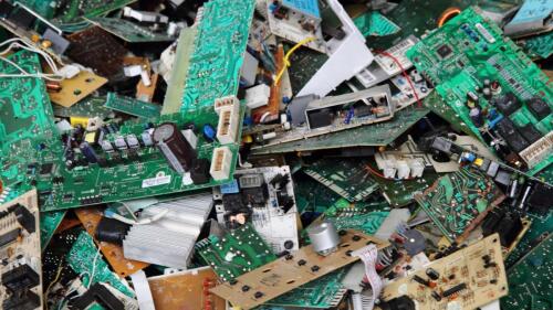 Raccolta RAEE e plastica dura: sabato 28 giugno l'Ecocar in Via Novati