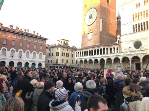 Osservatorio Confcommercio: 400000 visitatori in tre mesi a Cremona, boom nel weekend e nei giorni di mercato, urge riflessione sui parcheggi