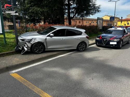 I carabinieri intercettano un'auto sospetta nel cremasco: lungo inseguimento e alla fine arresto per resistenza a pubblico ufficiale e detenzione di cocaina
