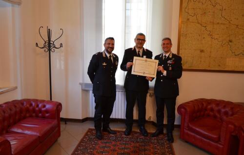 Medaglia Mauriziana per la meritevole carriera al comandante della stazione dei carabinieri di Sospiro Paolo Fiori