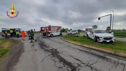 Serio incidente automobilistico sulla provinciale 33, tre feriti