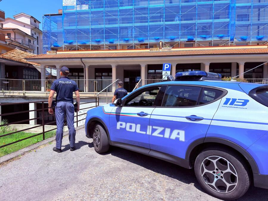 La polizia di stato denuncia due egiziani per lesioni personali aggravate ai danni di un marocchino