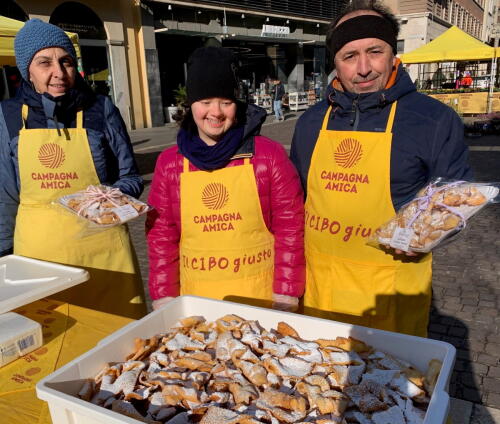 Campagna Amica, i dolci di Carnevale presso il portico del Consorzio Agrario martedì 17 febbraio mattina
