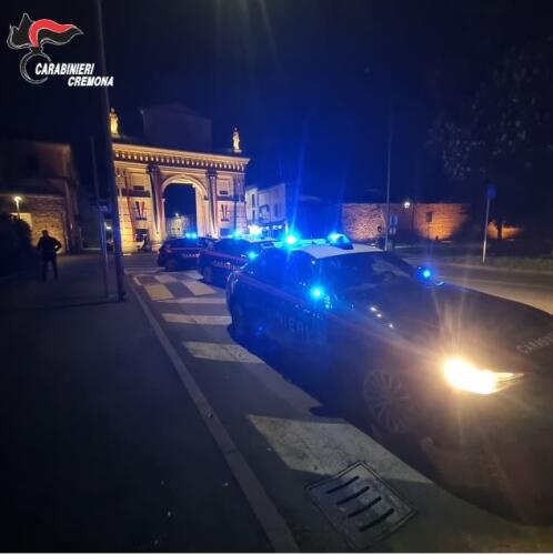 Crema, servizio coordinato di controllo dei carabinieri: tre denunce e due sanzioni amministrative, tre ordini di allontanamento per ubriachi
