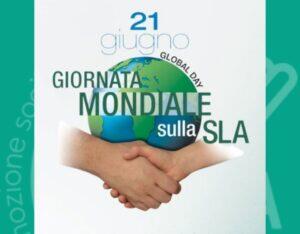 Il Palazzo del comune illuminato di verde per la giornata mondiale di Sla