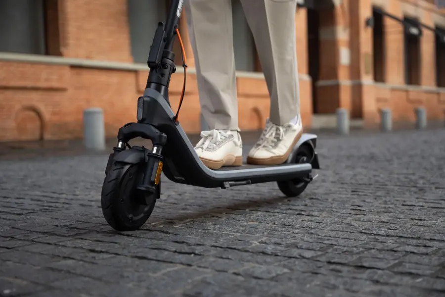 Soncino, denunciato un uomo per furto di monopattino, a Bagnolo denuncia per porto di forbici e pinze, tre persone denunciate per furti in supermercati in provincia