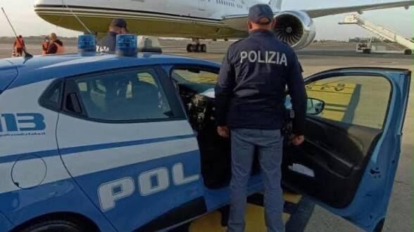 Giovedì d'estate: attività di controllo della polizia, trovato un cittadino albanese con droga, documenti falsi e numerosi precedenti, decretata l'espulsione