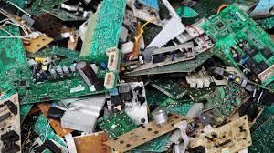 Sabato 24 gennaio riprende la raccolta dei rifiuti elettronici e della plastica dura