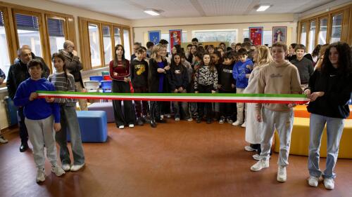 Inaugurata la rinnovata scuola "Anna Frank"