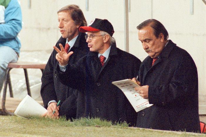 Champions_League_1996-97_-_Milan_vs_Rosenborg_-_Carmignani,_Sacchi,_Ramaccioni.jpg